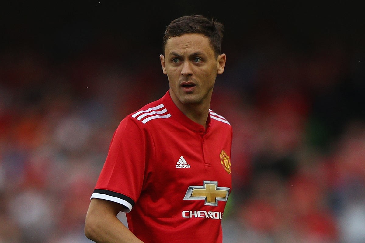 狠砸入球门 狠砸入球门